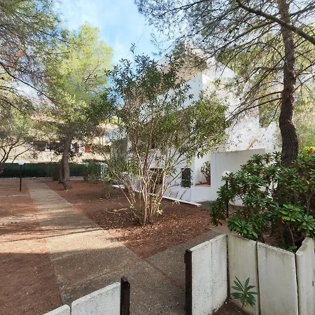 Collins * كاستيلانيتا مارينا